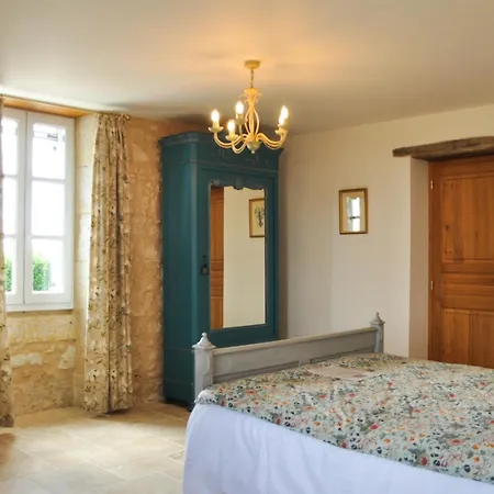 Maison Callonguet Bed and breakfast