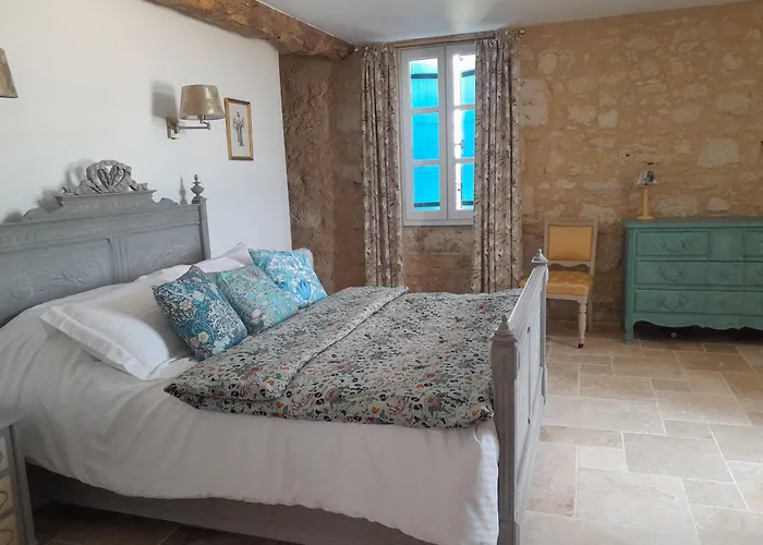 Maison Callonguet Bed and breakfast