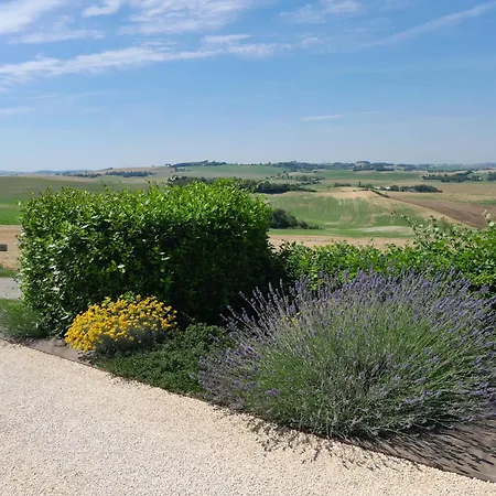 Maison Callonguet Bed and Breakfast